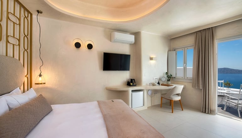 5* Athina Luxury Suites - Φηρά, Σαντορίνη